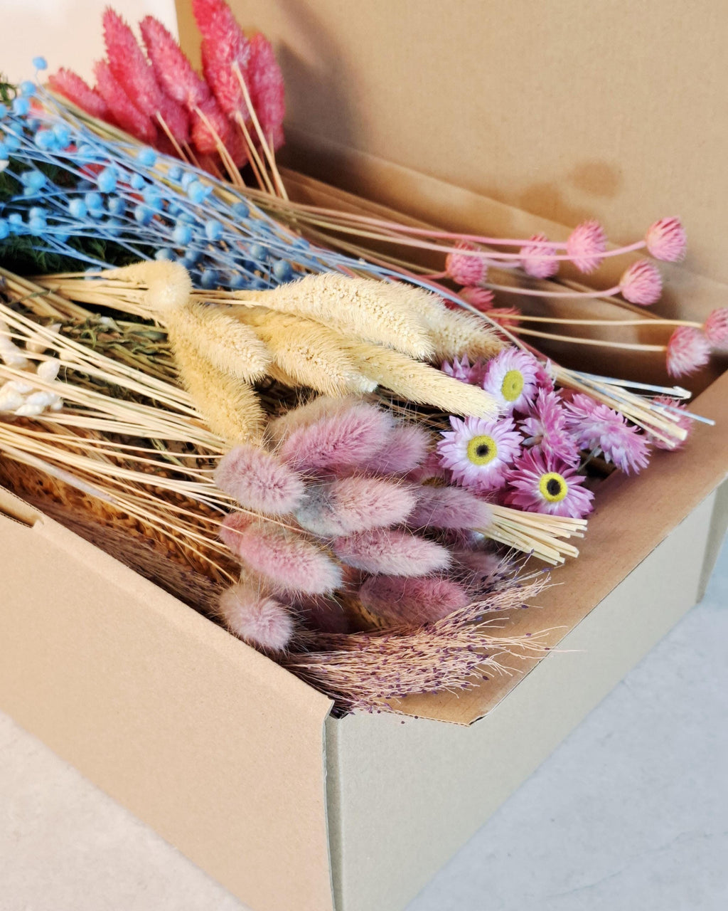 Bright Rainbow Dried Flower Box for Crafts – DIY Floral Kit for Resin Art, Candles, Scrapbooking & Decor