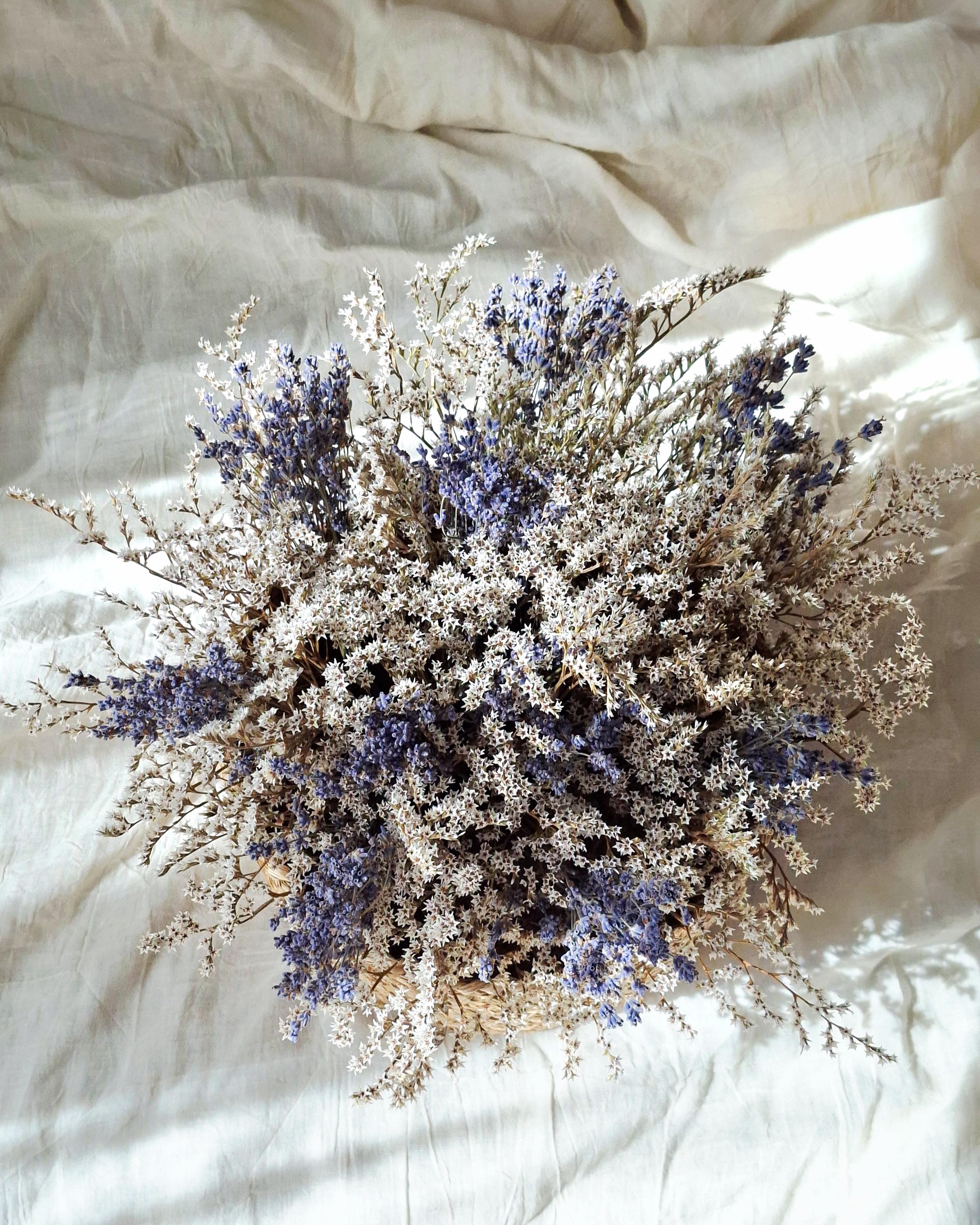 Lavender Dried Flower Basket – Preserved Lavender Arrangement – Botanical Table Centerpiece – Natural Floral Basket